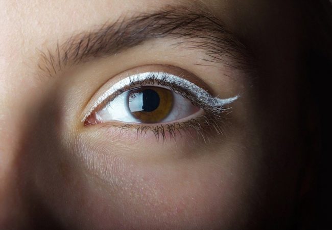 10 Stunning Ways To Rock A White Eyeliner