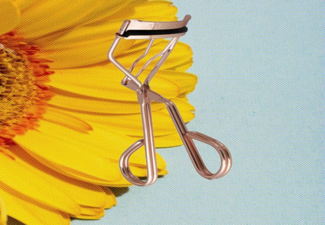 5 Eyelash Curlers Pros Swear By For Wide-Awake Eyes