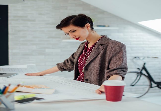 These Are The Best Standing Desks To Get In 2021