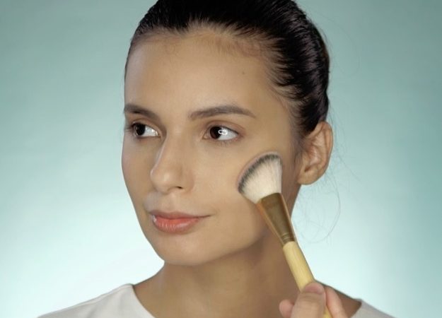 Transform Your Look: How to Take Your Makeup From Day to Night