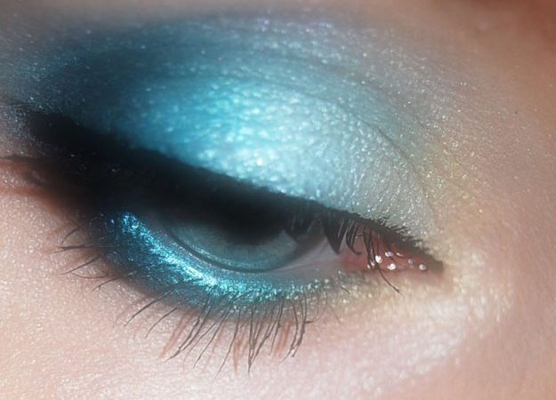Get This Celebrity Hair and Makeup Look- Kendall Jenner