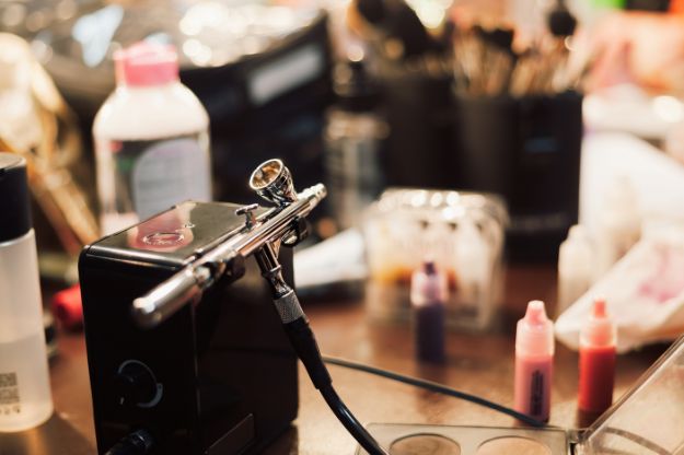 Airbrush Makeup Kit | What You Need To Know Before Getting One