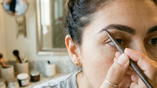 2026 Eyebrow Trend: How to Reshape Brows Without Plucking
